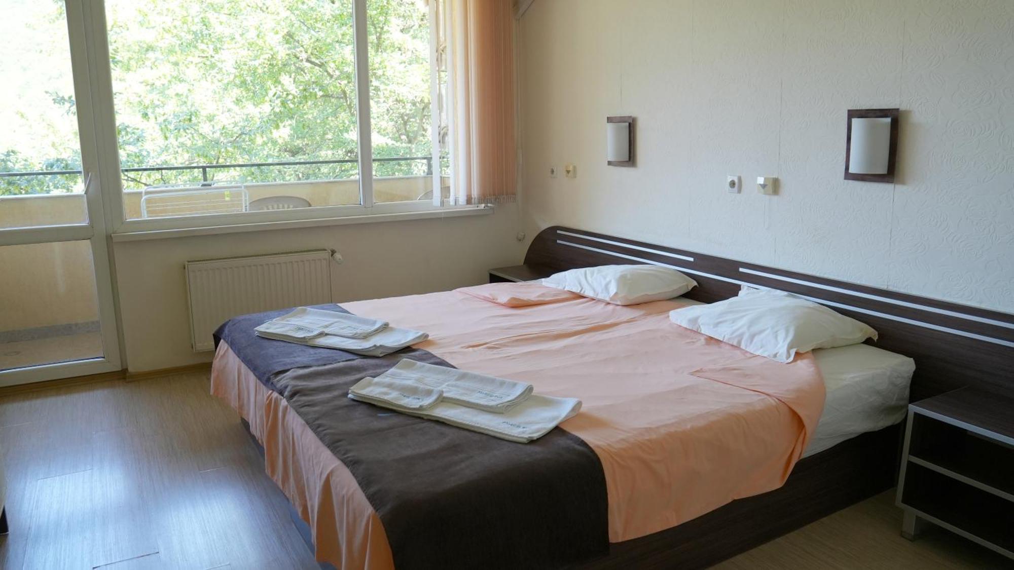Hotel Balneo Comlex Medica Narechen à Narechenski Bani Extérieur photo